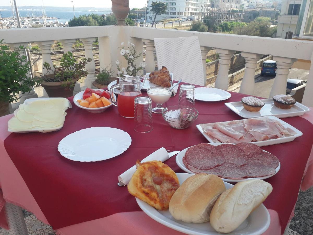Bed and Breakfast Antico Palazzo Spinola à Gallipoli Extérieur photo