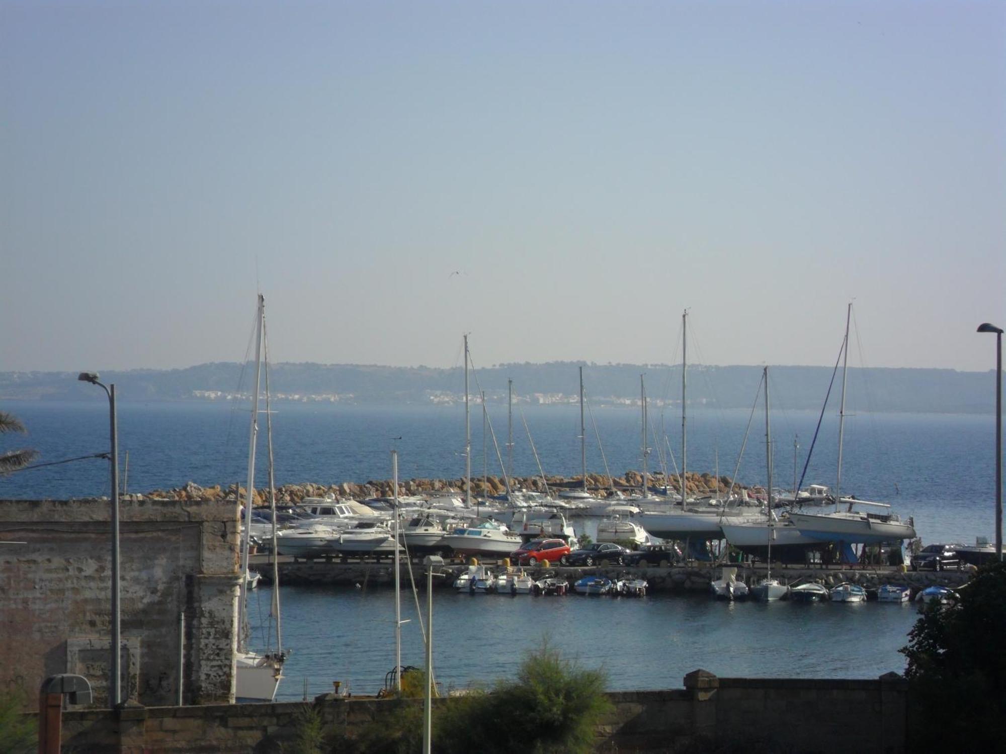 Bed and Breakfast Antico Palazzo Spinola à Gallipoli Extérieur photo