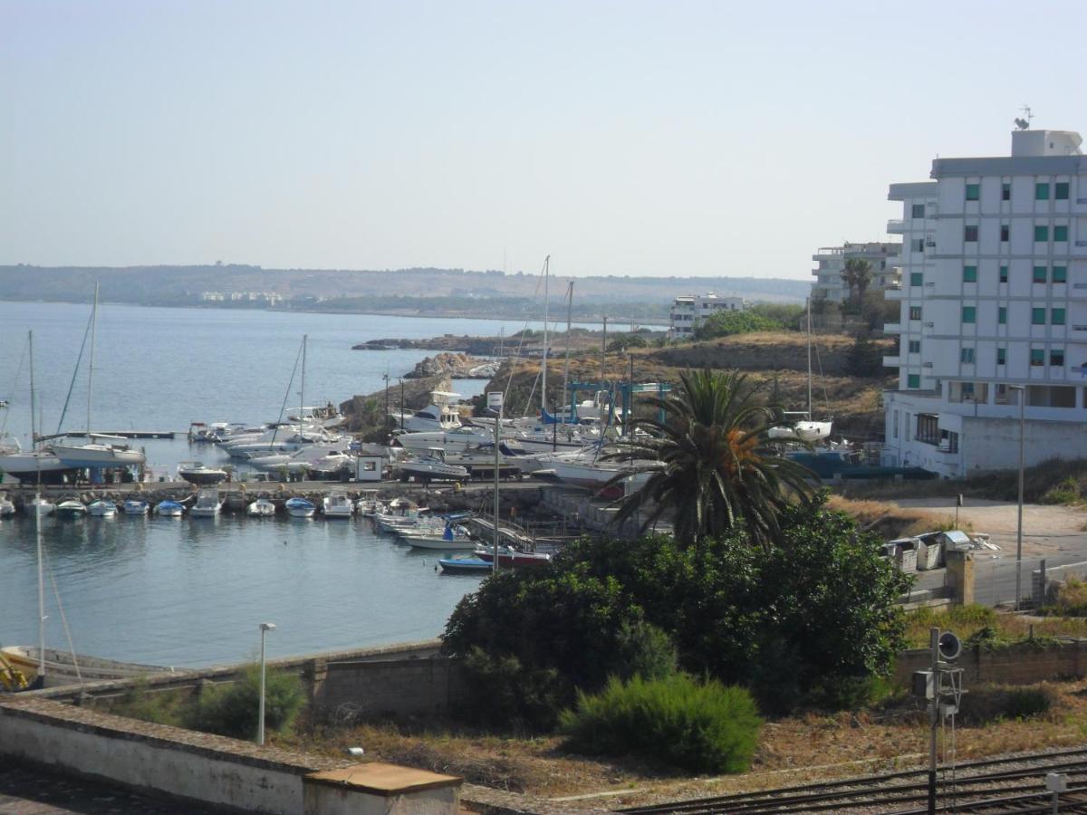 Bed and Breakfast Antico Palazzo Spinola à Gallipoli Extérieur photo