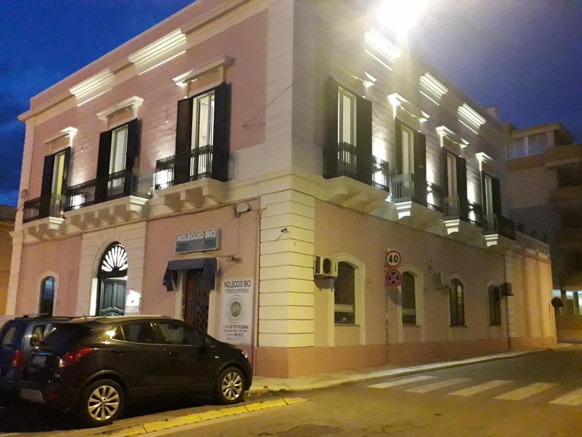 Bed and Breakfast Antico Palazzo Spinola à Gallipoli Extérieur photo