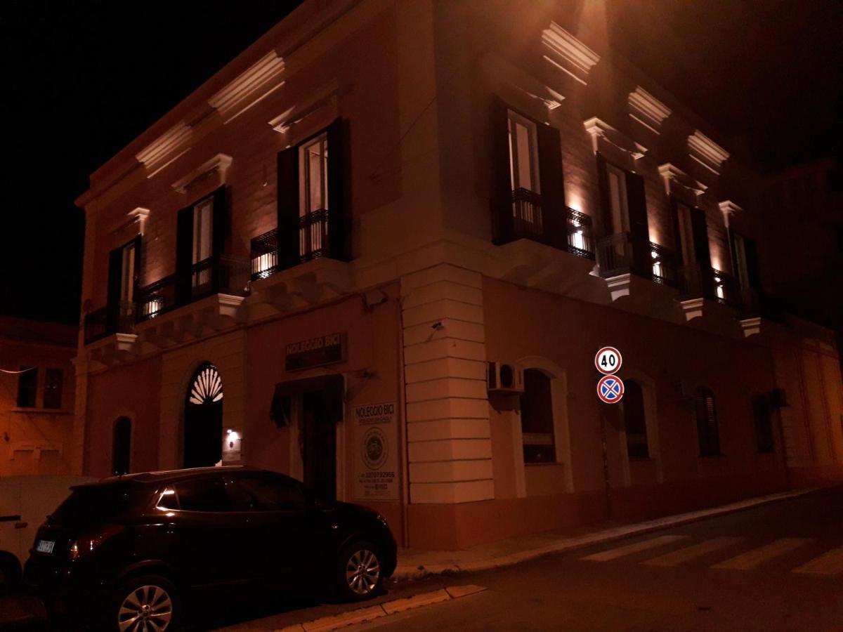 Bed and Breakfast Antico Palazzo Spinola à Gallipoli Extérieur photo